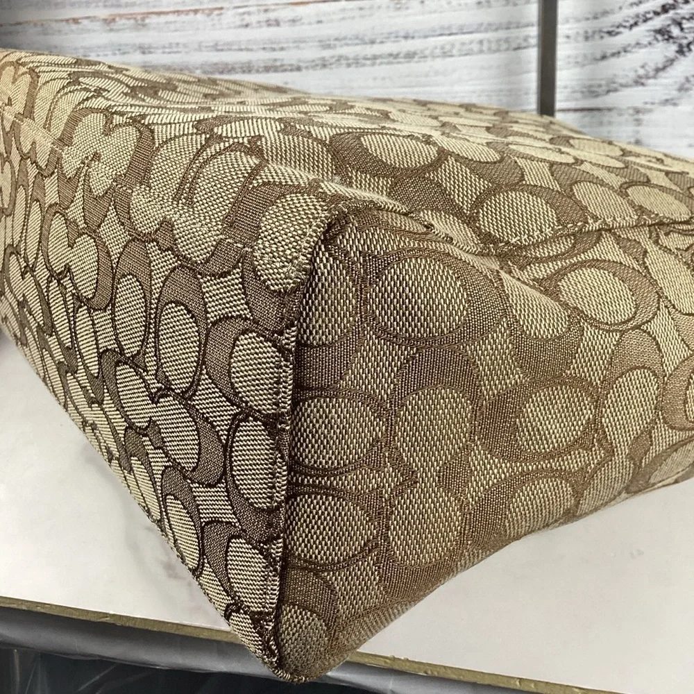 COACH HOBO BAG OUTLINE SIGNATURE CELESTE KHAKI TAN BROWN PURSE GUC - Picture 8 of 12